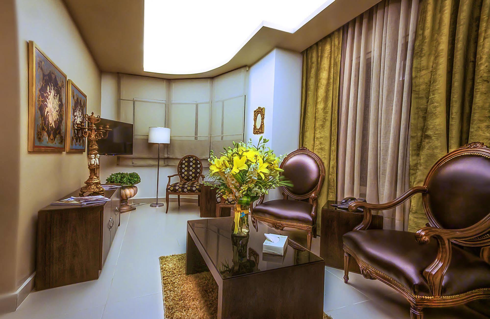Nadine Hotel Suites Amman Exterior foto