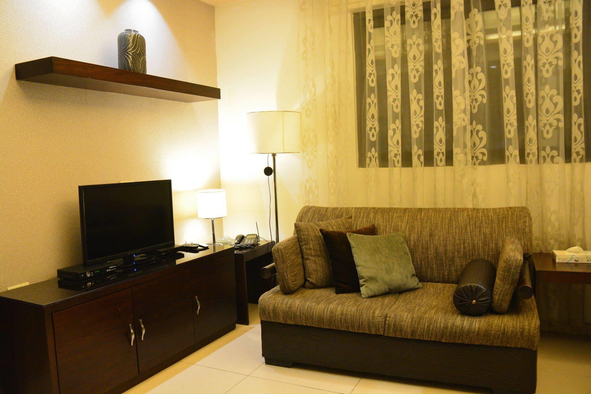 Nadine Hotel Suites Amman Exterior foto