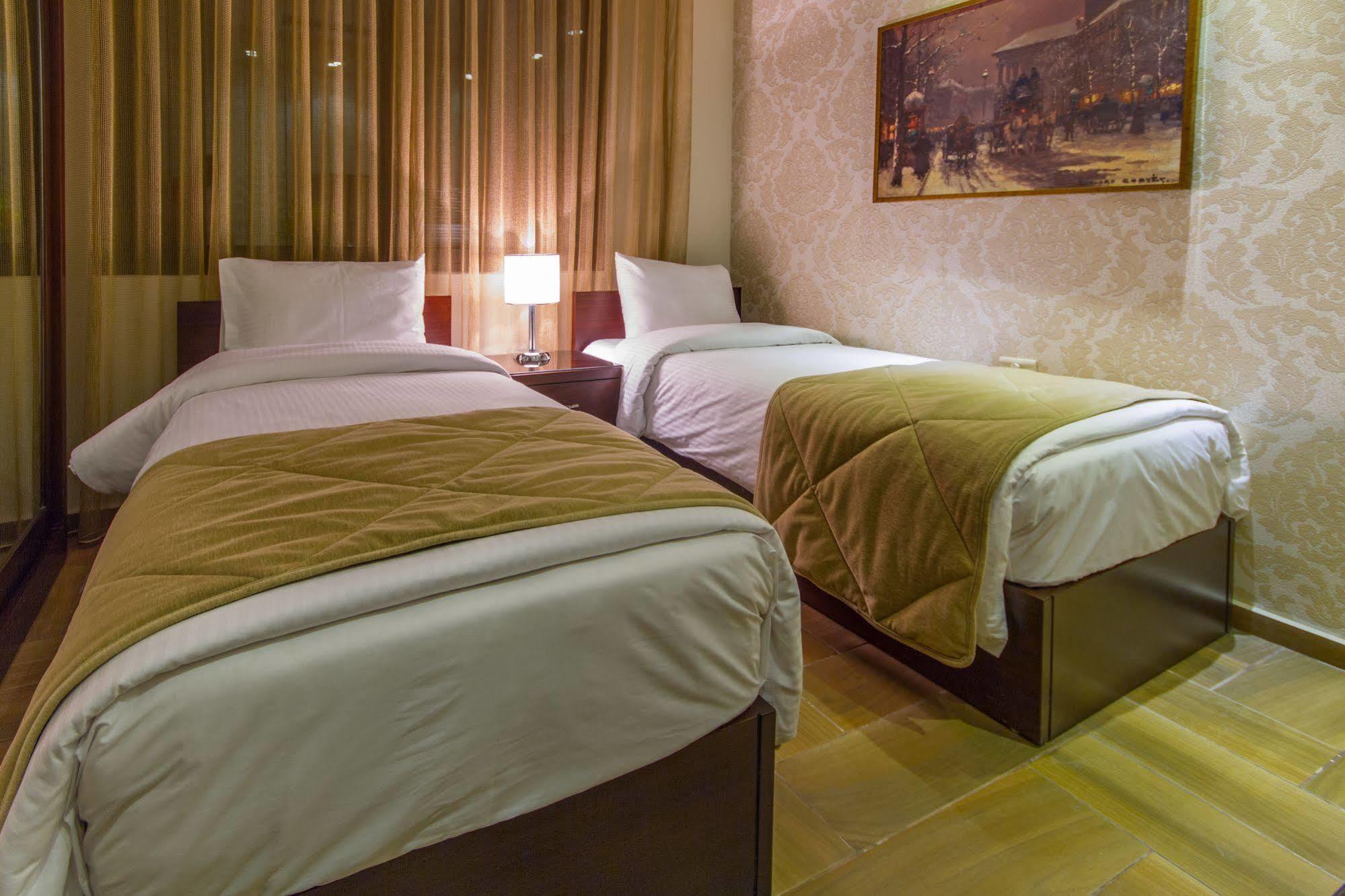 Nadine Hotel Suites Amman Exterior foto